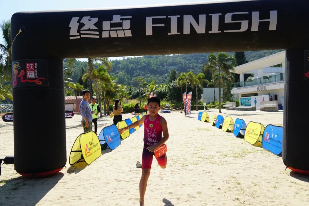 深圳首届 SWIM RUN 大赛圆满落幕 ,勇者逐浪展风采