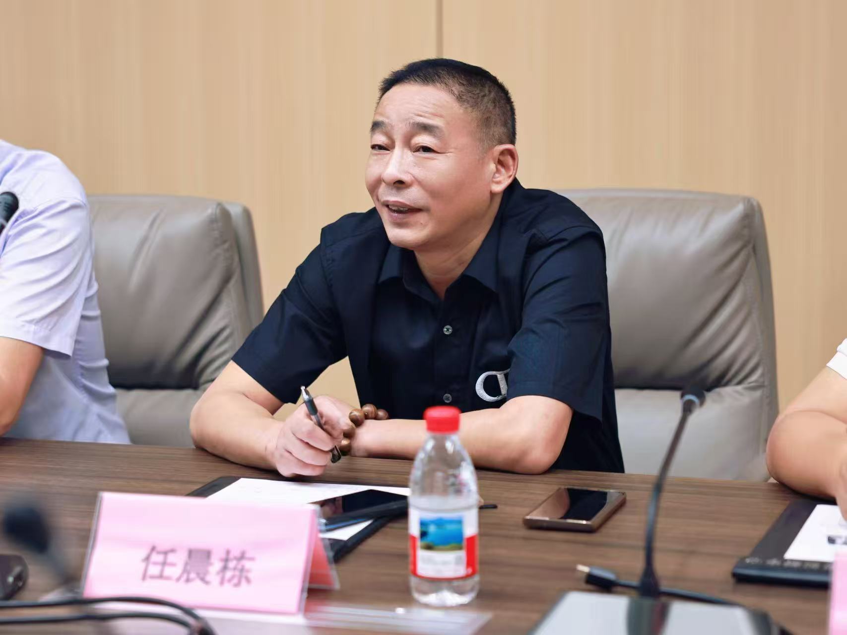 多路行家聚集莞揭创新中心 为孵化企业转型升级谋路径