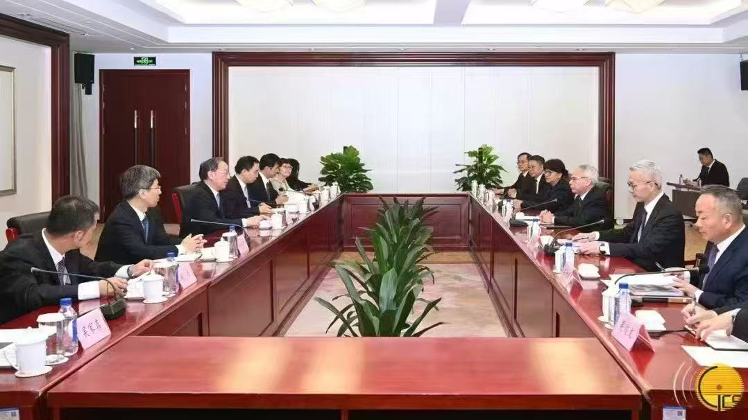 澳门特别行政区行政长官岑浩辉与工业和信息化部部长李乐成会面