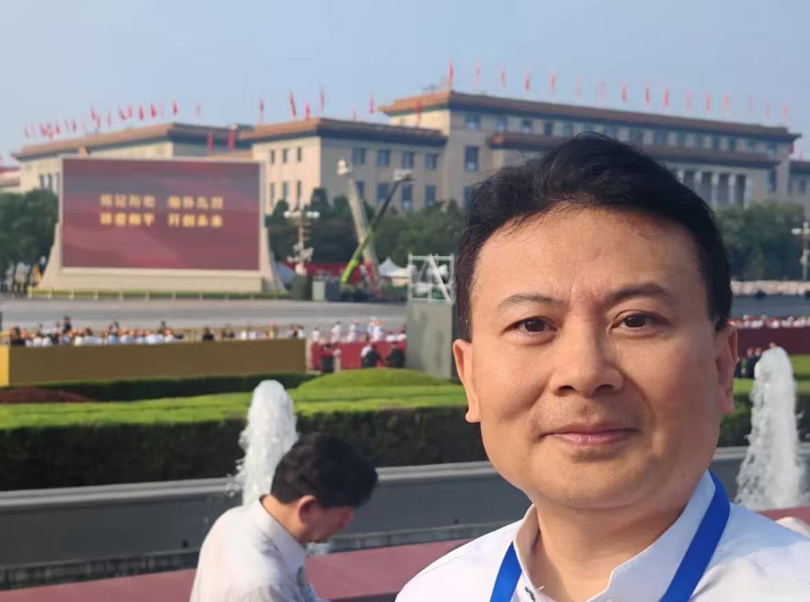 【抗战胜利80周年】陈勇:铭记抗战伟绩 与各国共谱和平新篇