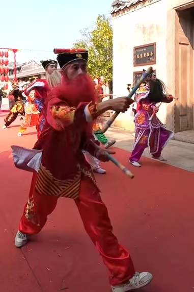 华服邂逅潮汕美食：“亚网视华服中国行”启动潮汕美食文化寻觅之旅