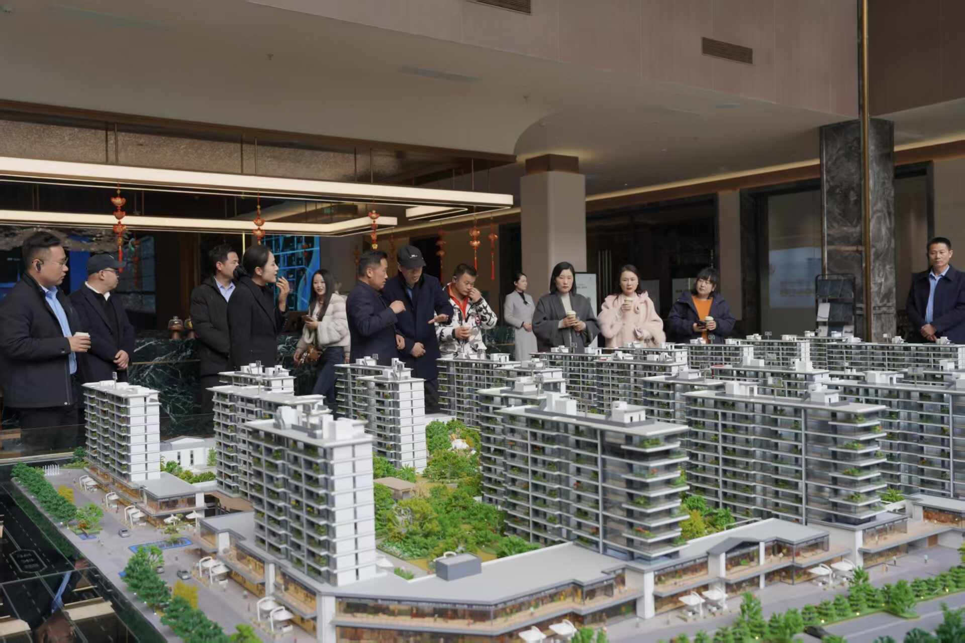 跨界论道,共筑美好:莒县“名企面对面”走进金润壹号院 共话城市高质量发展新篇章