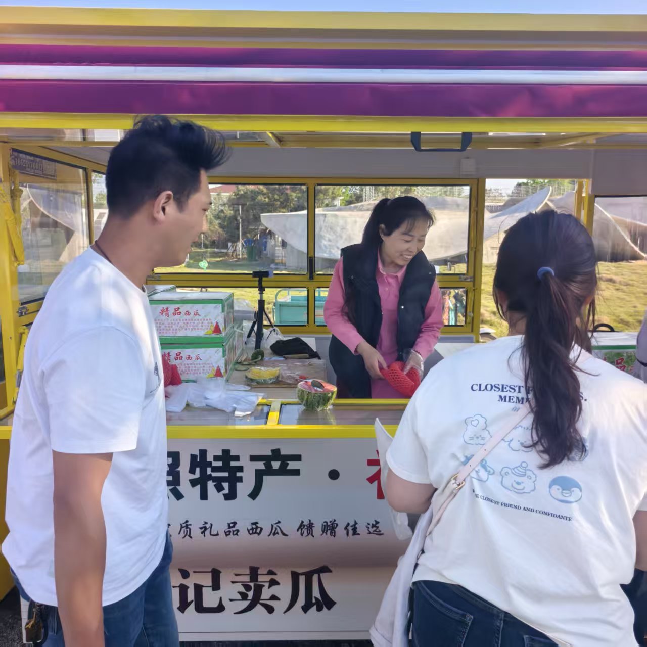 五一假期坚守助农一线 基层带头人暖心推介家乡好物